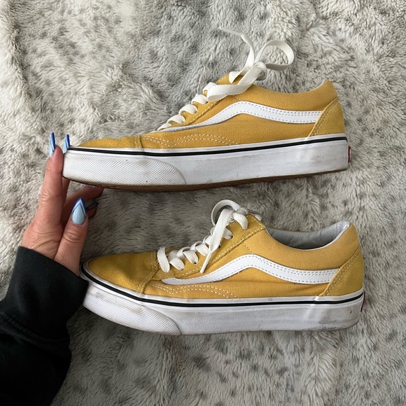 Women’s Vans - Picture 2 of 5